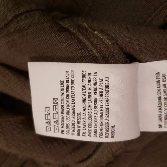 $5 IF YOU PURCHASE 5 OR MORE - AEO olive green swing top - Picture 6 of 6
